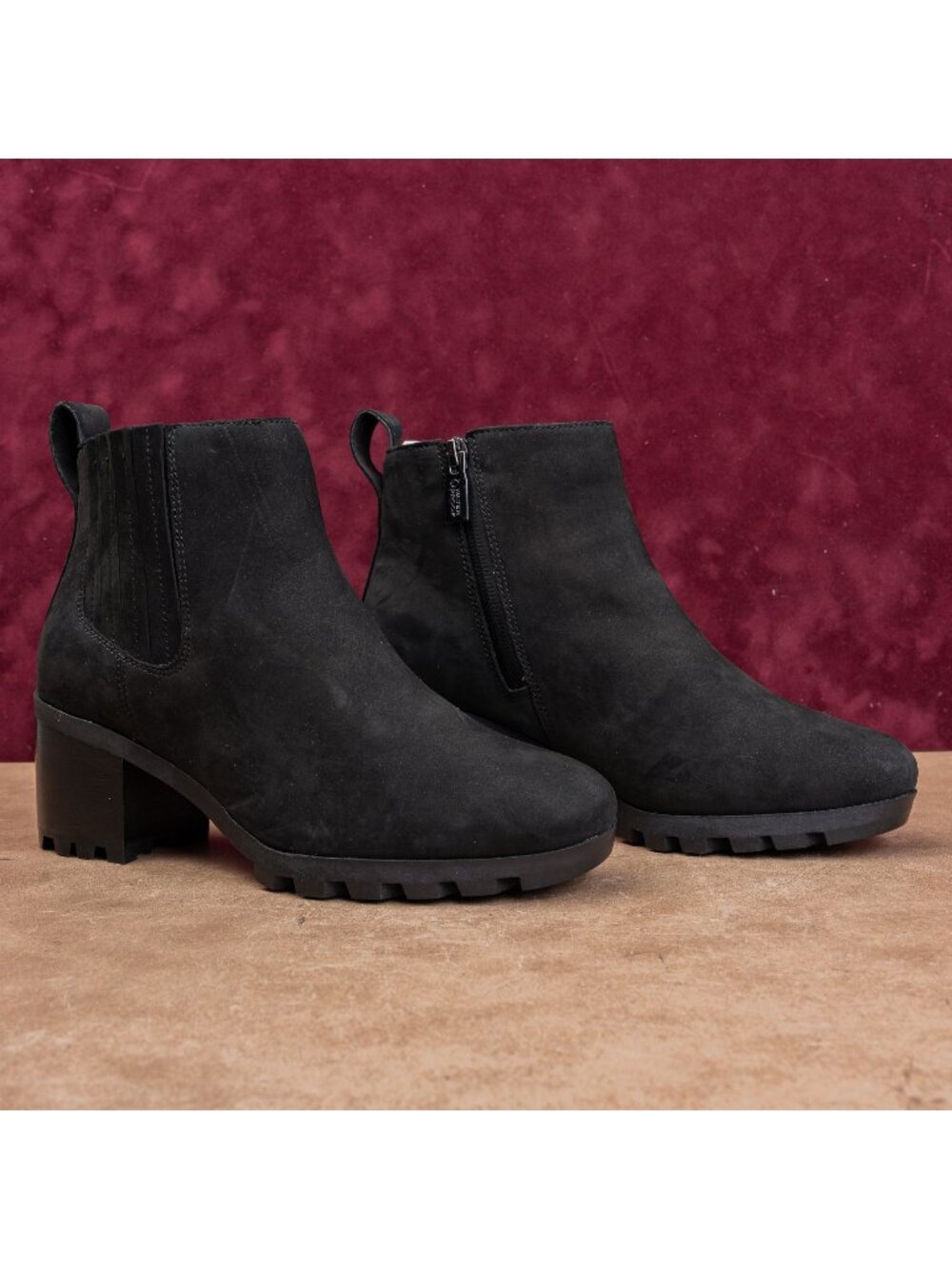 Vionic Women Wilma Waterproof Black Leather Ankle Lug Sole Boots sz 7US EUR38